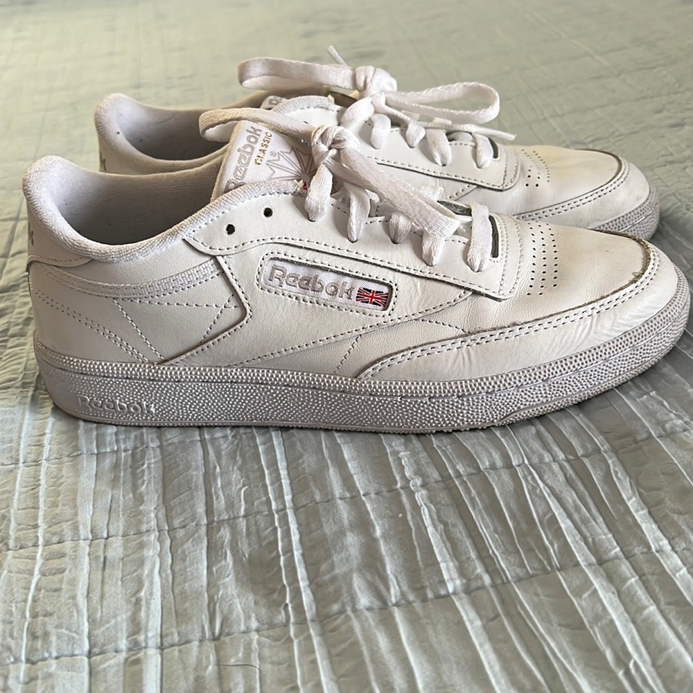 Reebok classic leather shoes